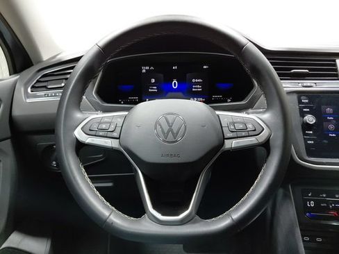 Used 2022 Volkswagen Tiguan SE AWD/4WD image 20