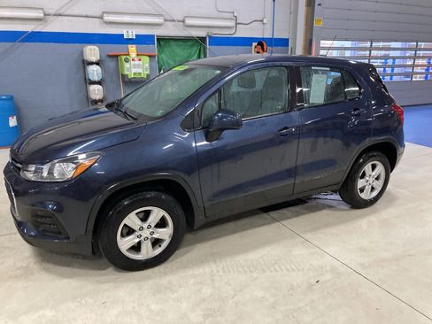Used 2018 Chevrolet Trax LS AWD/4WD image 4