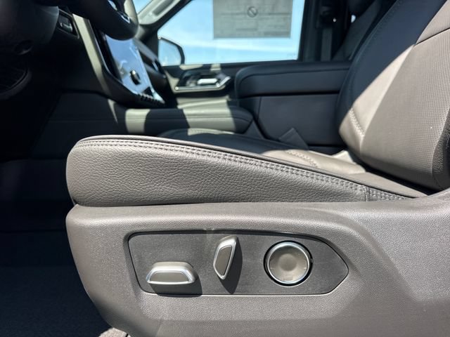 New 2026 GMC Yukon Denali w/ Sun & Power Step Package AWD/4WD image 16