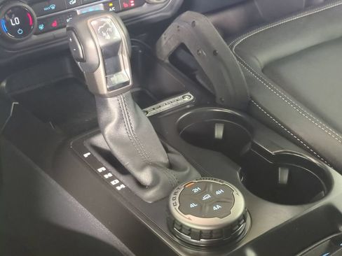 Used 2025 Ford Bronco Badlands AWD/4WD image 21