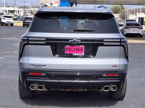 Certified 2025 Chevrolet Traverse RS w/ LPO, Floor Liner Package image 5