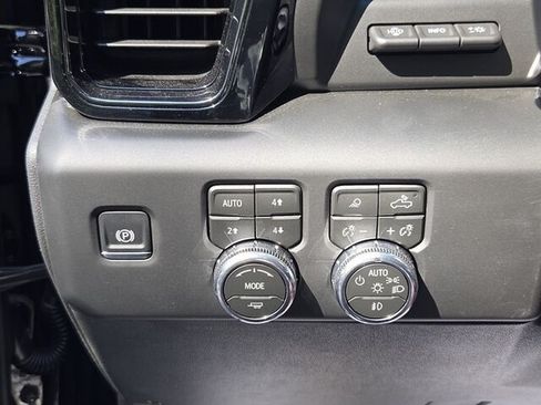 Used 2026 GMC Sierra 1500 AT4 w/ AT4 Premium Package AWD/4WD image 27
