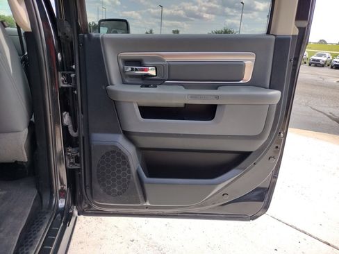 Used 2016 RAM 1500 Classic SLT image 26