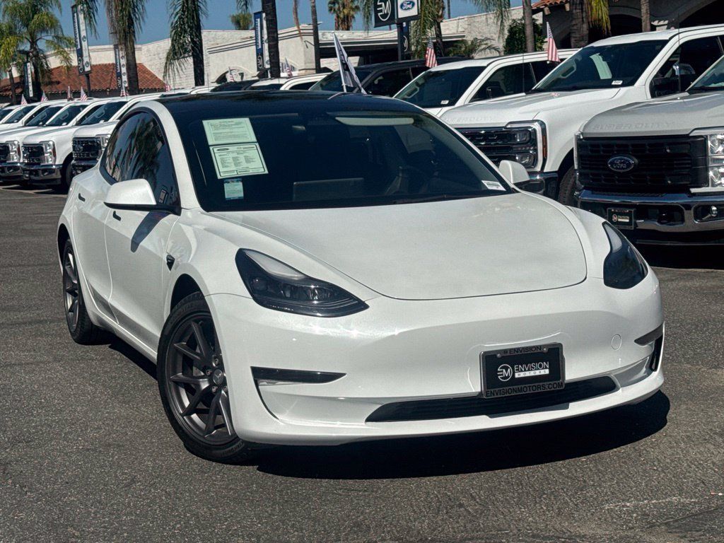 Used 2023 Tesla Model 3 Standard Range RWD image 3