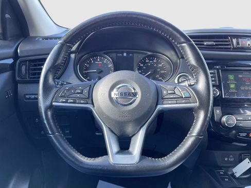 Used 2022 Nissan Rogue Sport SL w/ Premium Package image 6