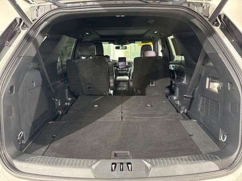 Used 2023 Ford Explorer ST w/ Equipment Group 401A AWD/4WD image 10