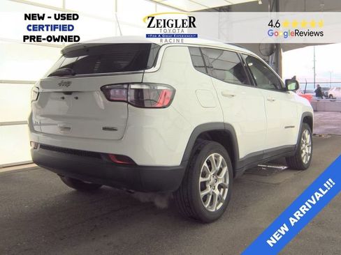 Used 2023 Jeep Compass Latitude AWD/4WD image 4