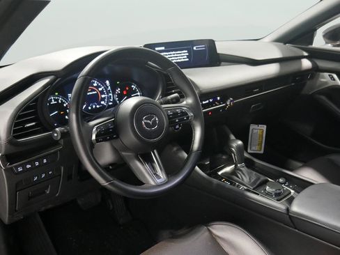 Certified 2025 MAZDA MAZDA3 Hatchback w/Premium Plus Pkg image 9
