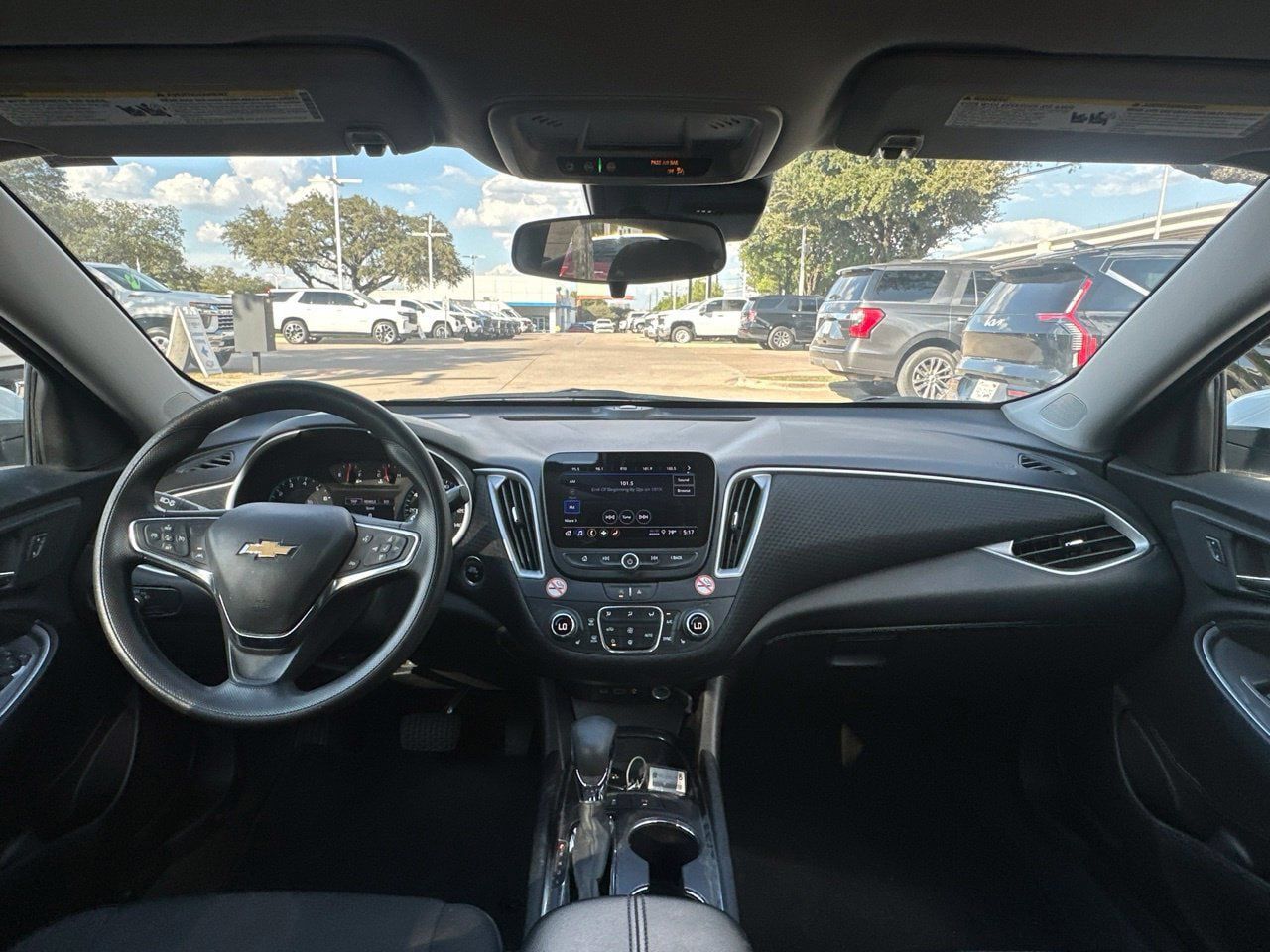 Used 2025 Chevrolet Malibu LT FWD image 12