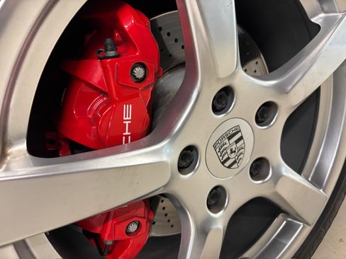 Used 2018 Porsche 718 Cayman S RWD image 13