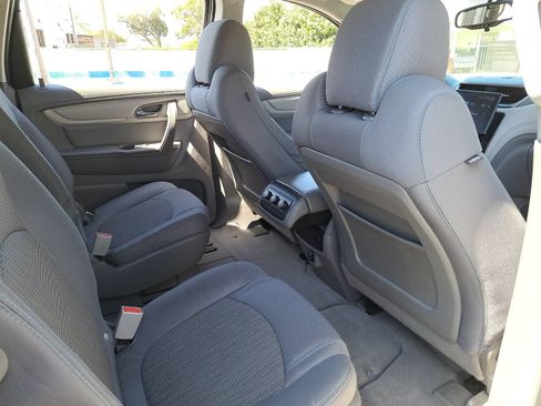 Used 2014 Chevrolet Traverse LT FWD image 11