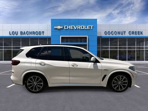 Used 2022 BMW X5 xDrive45e w/ M Sport Package AWD/4WD image 9