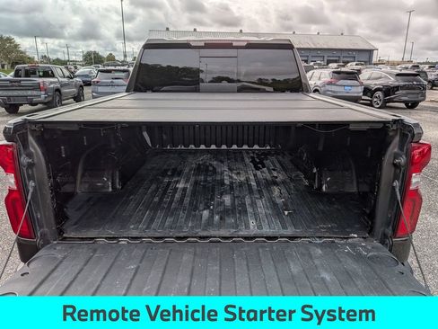 Used 2021 Chevrolet Silverado 1500 LTZ AWD/4WD image 32