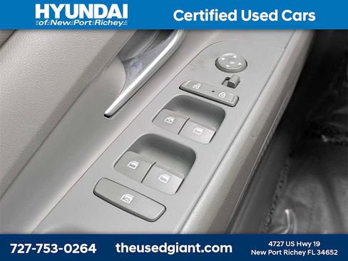 Used 2023 Hyundai Elantra SEL w/ Convenience Package image 26