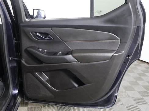 Used 2020 Chevrolet Traverse Premier AWD/4WD image 32