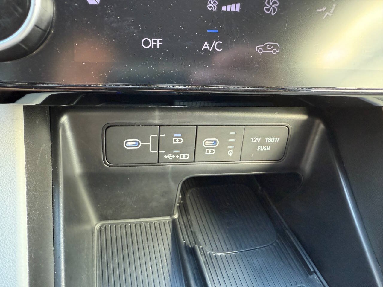 Used 2025 Hyundai Tucson SEL AWD/4WD image 38