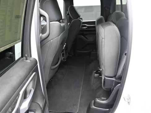 Used 2021 RAM 1500 Big Horn AWD/4WD image 17
