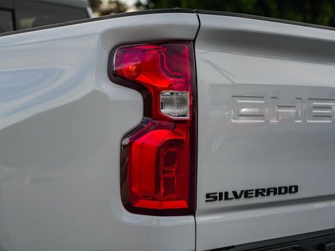 Used 2021 Chevrolet Silverado 2500 LTZ w/ LTZ Plus Package image 9