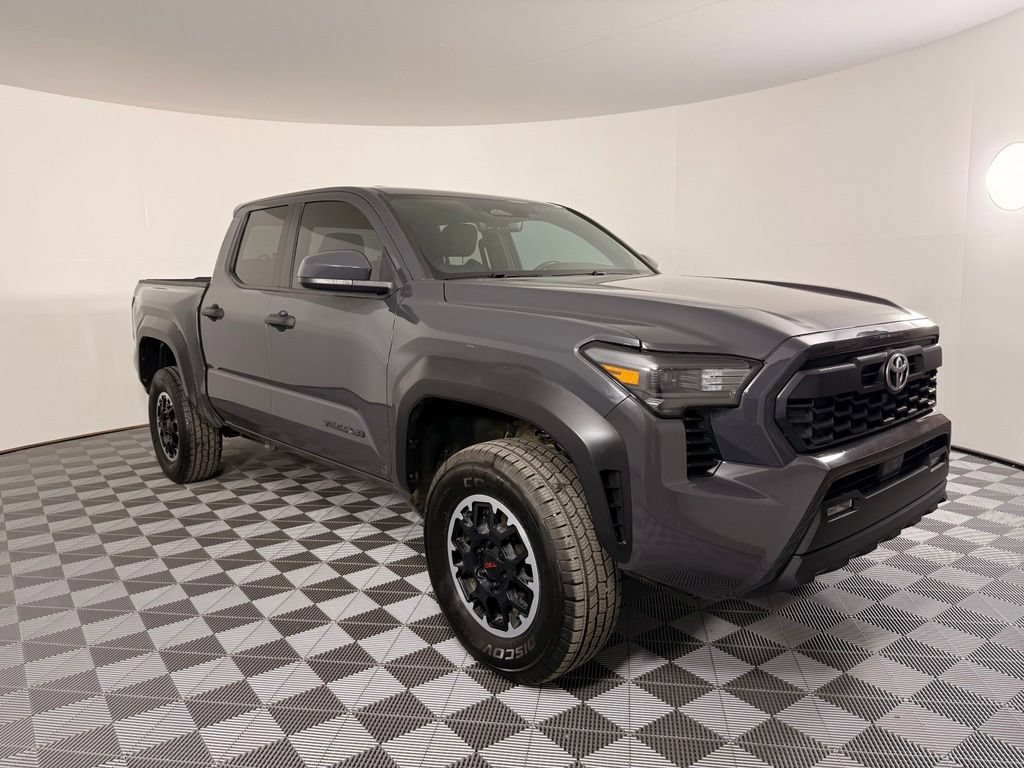 Used 2024 Toyota Tacoma TRD Off-Road AWD/4WD image 5
