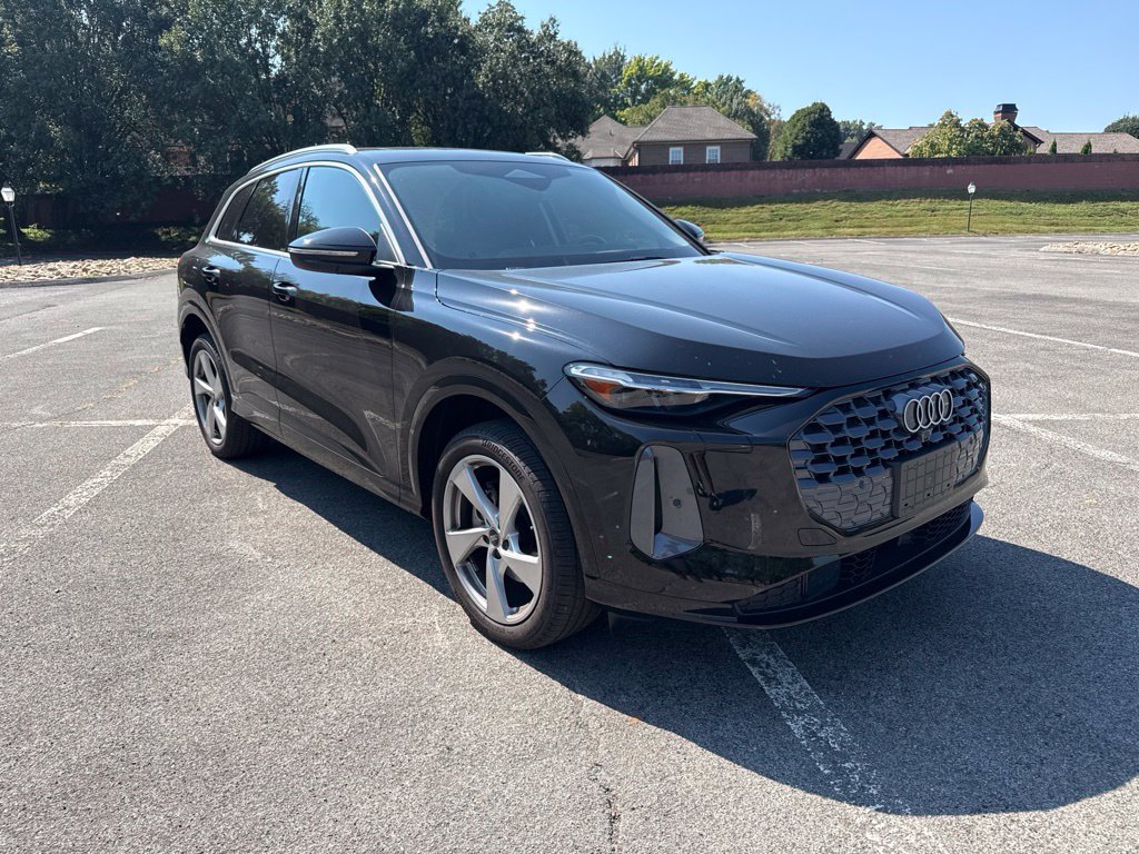 Used 2025 Audi Q5 Premium AWD/4WD image 4