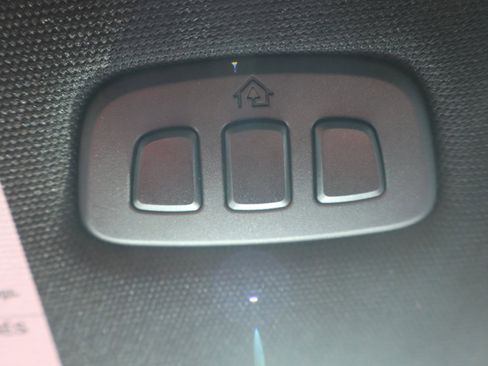 Used 2025 Ford Explorer ST image 29