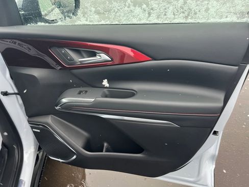 New 2026 Chevrolet Traverse RS w/ LPO, Floor Liner Package image 30