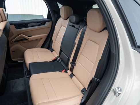 Certified 2024 Porsche Cayenne S image 34