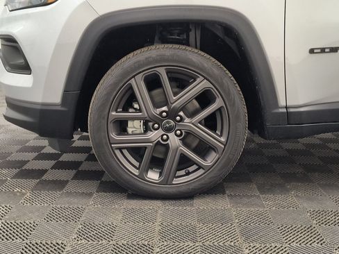 New 2026 Jeep Compass Latitude AWD/4WD image 10