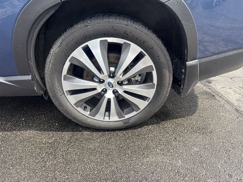 Used 2022 Subaru Ascent Touring AWD/4WD image 11