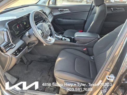 Certified 2025 Kia Sportage LX FWD image 17