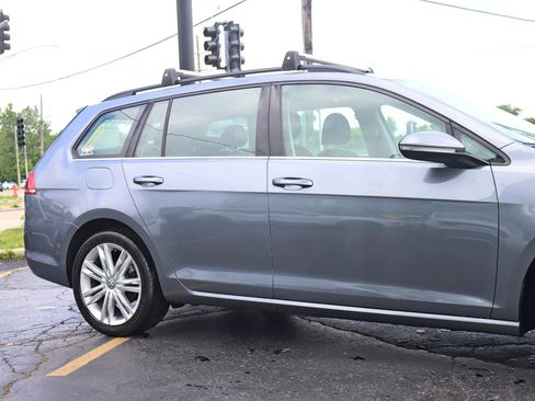 Used 2015 Volkswagen Golf TDI SE FWD image 4