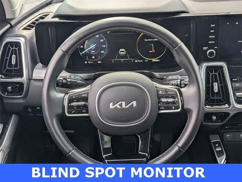 Used 2023 Kia Sorento SX image 9