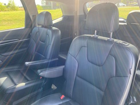 Used 2025 Kia Telluride S AWD/4WD image 29