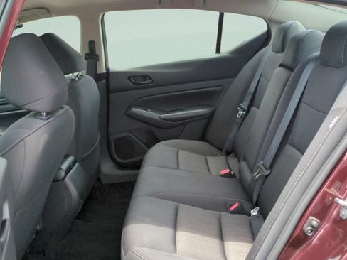 Used 2024 Nissan Altima 2.5 SV FWD image 9