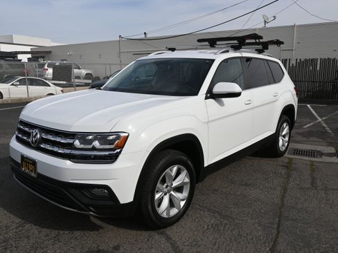 Used 2018 Volkswagen Atlas SE image 1