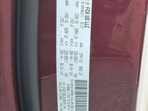Used 2018 Chrysler Pacifica Touring-L w/ Advanced Safetytec Group FWD image 25