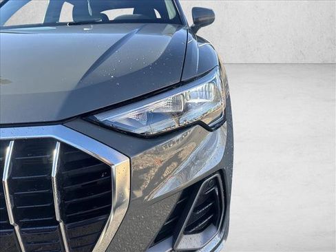 Used 2022 Audi Q3 2.0T Premium w/ Convenience Package image 9