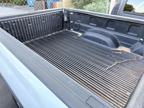 Used 2025 Chevrolet Silverado 2500 LT w/ Convenience Package AWD/4WD image 5