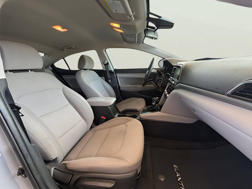 Used 2020 Hyundai Elantra SEL FWD image 26