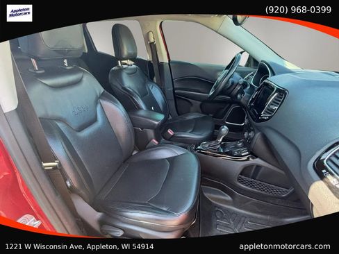 Used 2018 Jeep Compass Limited w/ Navigation Group AWD/4WD image 32