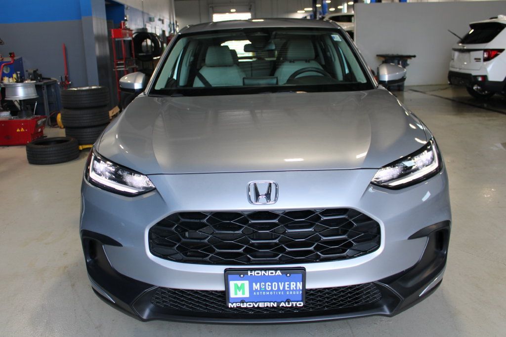 Used 2025 Honda HR-V LX image 2