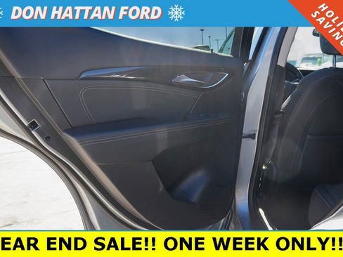 Used 2023 Buick Envision Preferred image 18