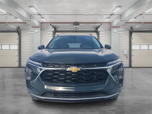 New 2026 Chevrolet Trax LT image 2