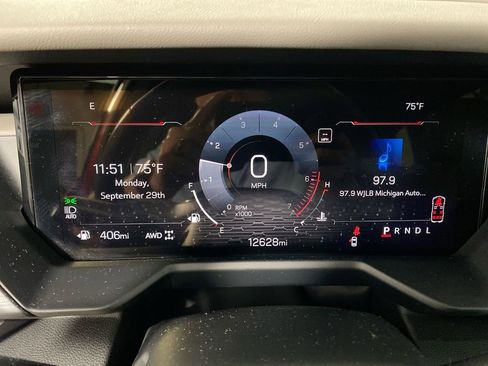 Used 2024 GMC Acadia Elevation w/ Trailering Package image 15