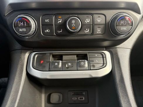 Certified 2023 GMC Acadia SLT w/ Elevation Edition image 28