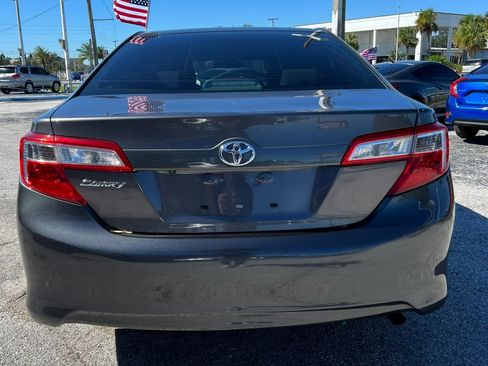 Used 2014 Toyota Camry L image 6