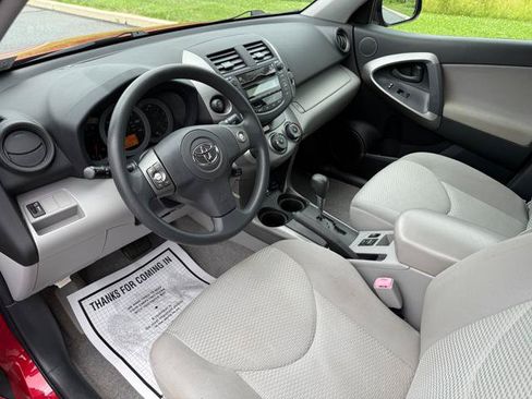 Used 2011 Toyota RAV4 4WD w/ Upgrade Value Pkg image 11