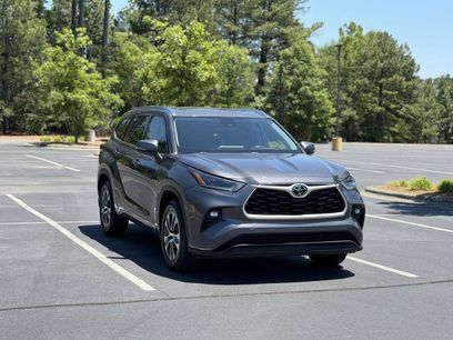 Used 2021 Toyota Highlander XLE