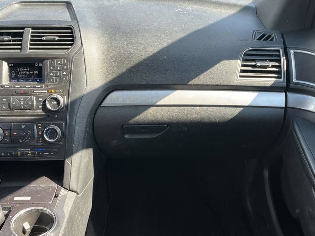 Used 2017 Ford Explorer XLT FWD image 19