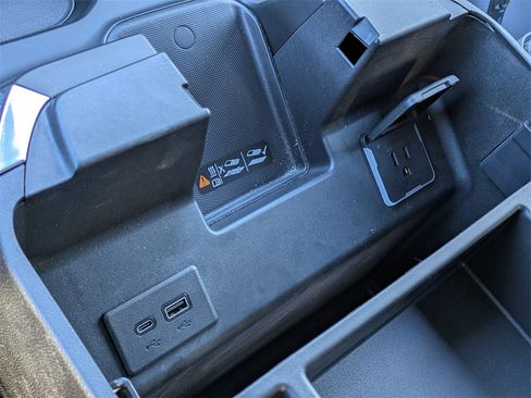 Used 2024 GMC Sierra 1500 SLT w/ SLT Convenience Package image 21